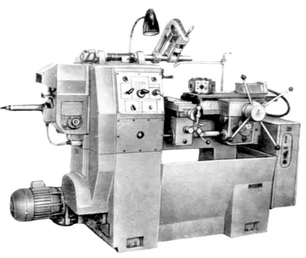 Фото токарного револьверного верстата 1Н318 1Н318 фото токарного токарно-револьверного верстата